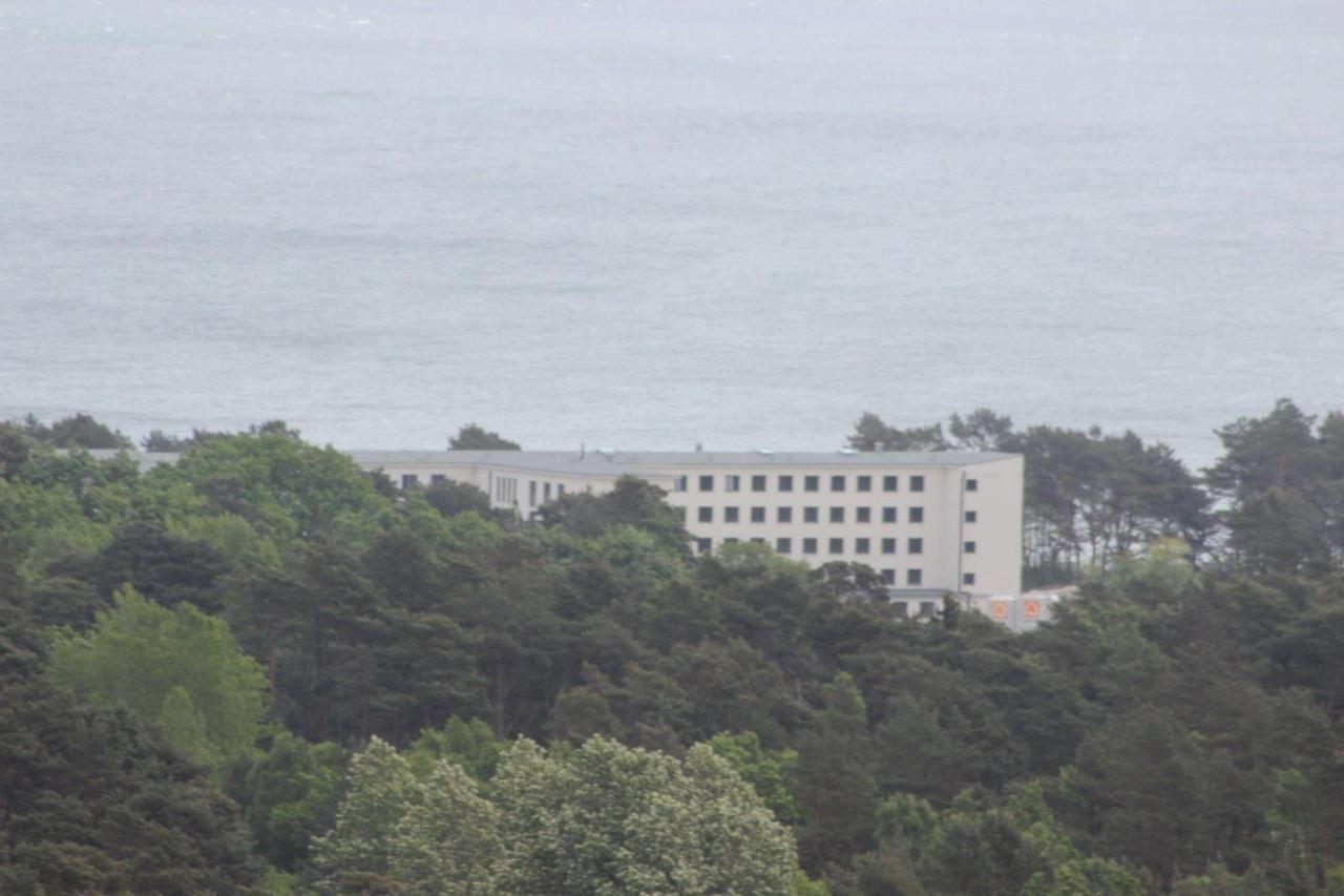 Ferienwohnung-Amsel-Kinderfreundliche-Unterkunft-In-Zentraler-Lage Bergen Auf Rugen Exterior photo